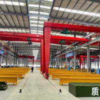 湖北省宜昌市西陵區(qū)半門式龍門吊起重機(jī)，龍門吊，行吊