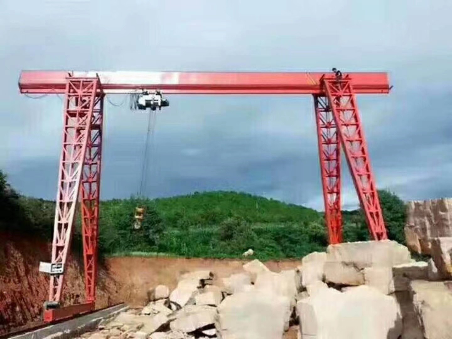 云南瑞麗市單梁起重機