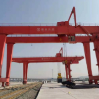 張家港門(mén)式起重機(jī)保養(yǎng)